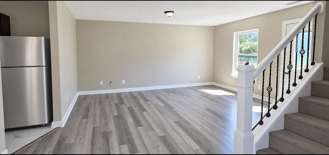 3 bed, 1716 sqft, $1,900 — Photo 4
