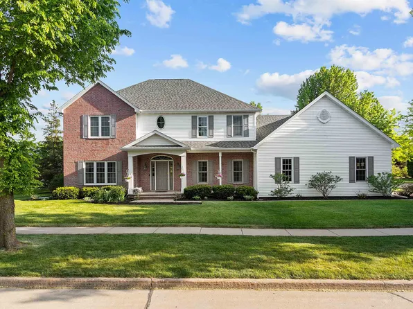 501 E Carrington Ln, Appleton, WI 54915