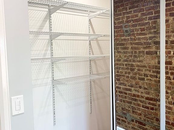 3rd image of 2560 45th St APT 3R