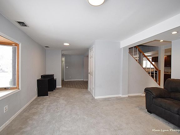 5th image of 6N579 Tucker Ave