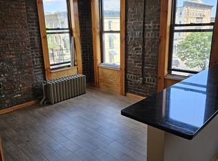 1693 Grove St #3F, Ridgewood, NY 11385