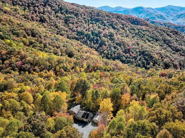 1333 Pigeon Creek Rd, Bryson City, NC 28713