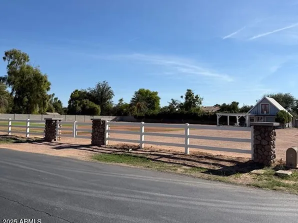 14305 E Buffalo Street #-, Gilbert, AZ 85295