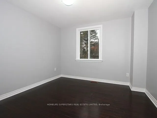 30 Elder Ave — Photo 8