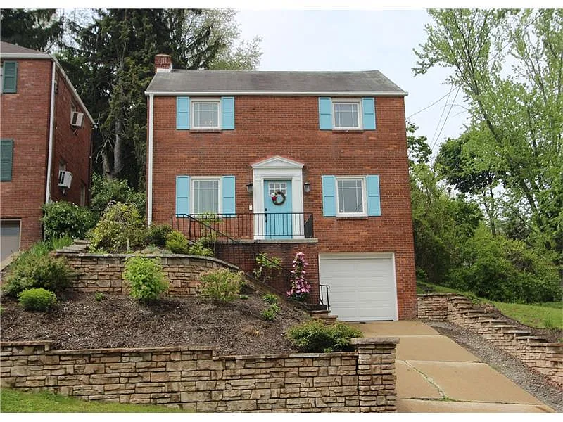 318 Ashland Ave photo 1