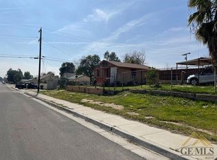 2418 N Inyo St, Bakersfield, CA