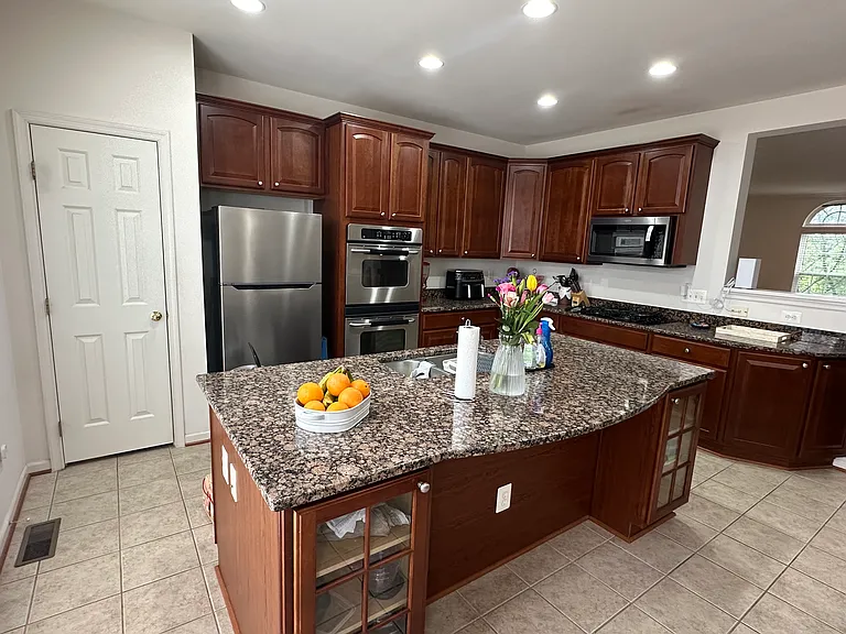 2207 Potomac Club Pkwy — Photo 11