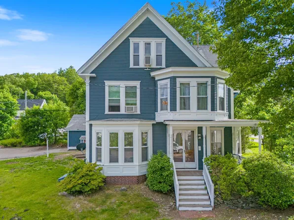 81 Main Street, Raymond, NH 03077