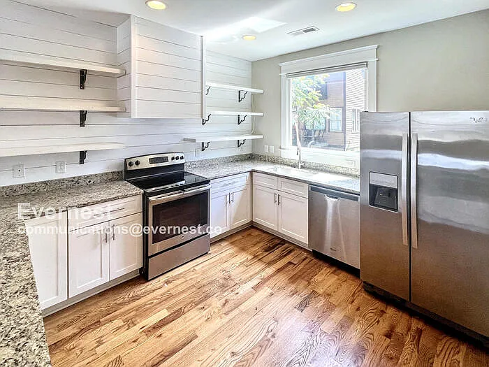 2 bed, 2.5 bath, 1416 sqft, $2,395 — Photo 4