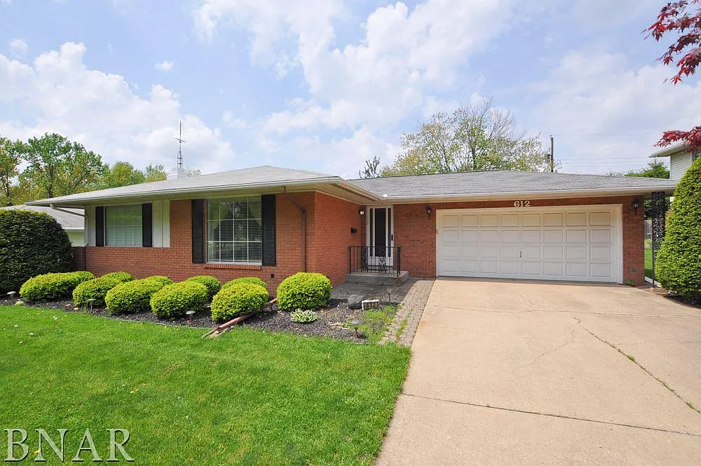 612 Northway Ln photo 1