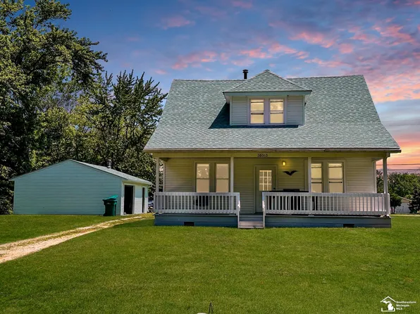 35363 Milleville Rd, Brownstown, MI 48173