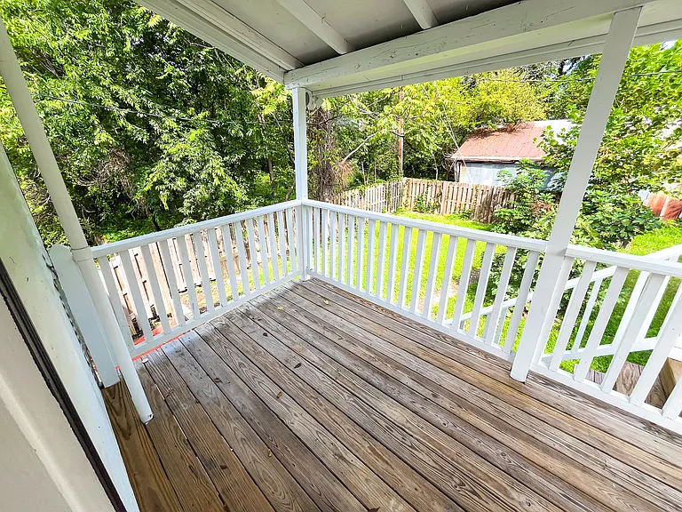 127 N Jefferson St — Photo 51