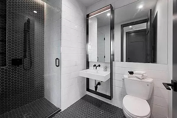 Rented by The KCI Group | media 72