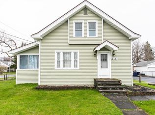 2457 E Ridge Rd, Rochester, NY 14622