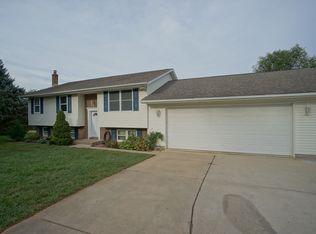 2500 Cornstalk Dr, Finksburg, MD 21048