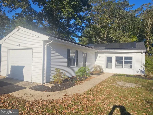 48 Huntington Dr, Southampton, NJ 08088