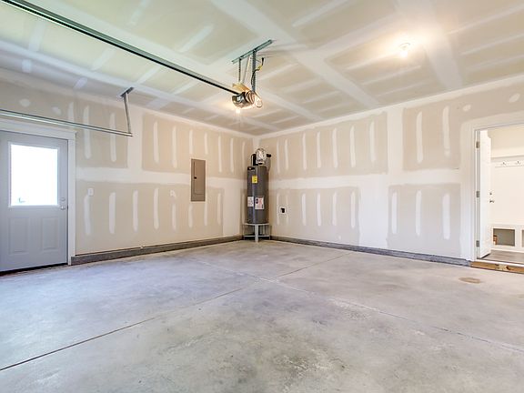 These photos are representative of this floor plan, but all options may not be available in every co