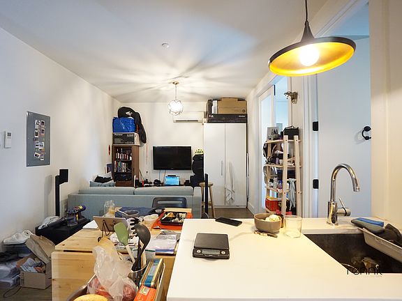 4th image of 295 Montgomery St #2B