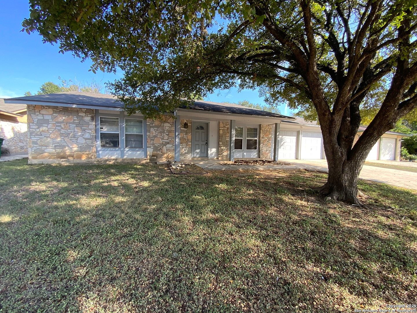 8247 Lewiston, San Antonio, TX 78254 | Zillow