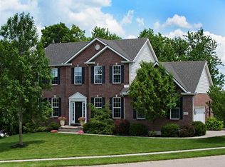 425 Greystone Dr, Centerville, OH 45458