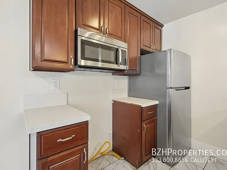 1220 N Ogden Dr #8 — Photo 6