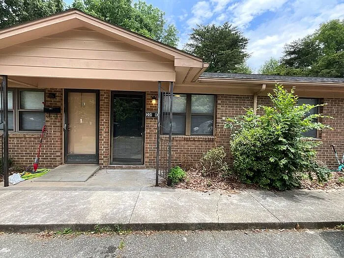 201 Arthur Dr #K — Photo 13