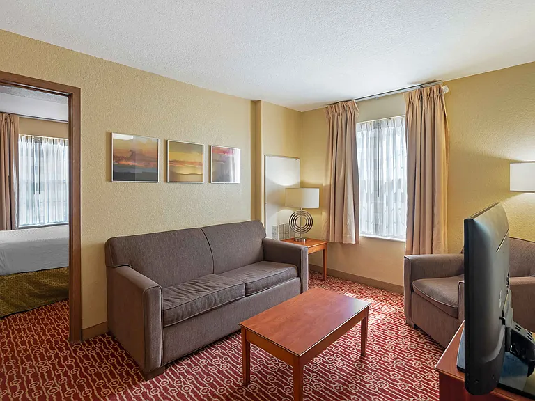 2 Bedroom Suite - 2 Queen Beds