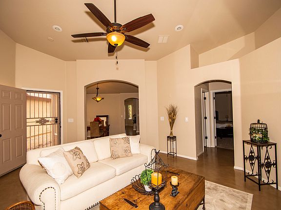 4th image of 7981 S Wild Primrose Ave #Tic