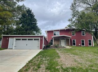 242 Meadow Ln, Springfield, OH 45505