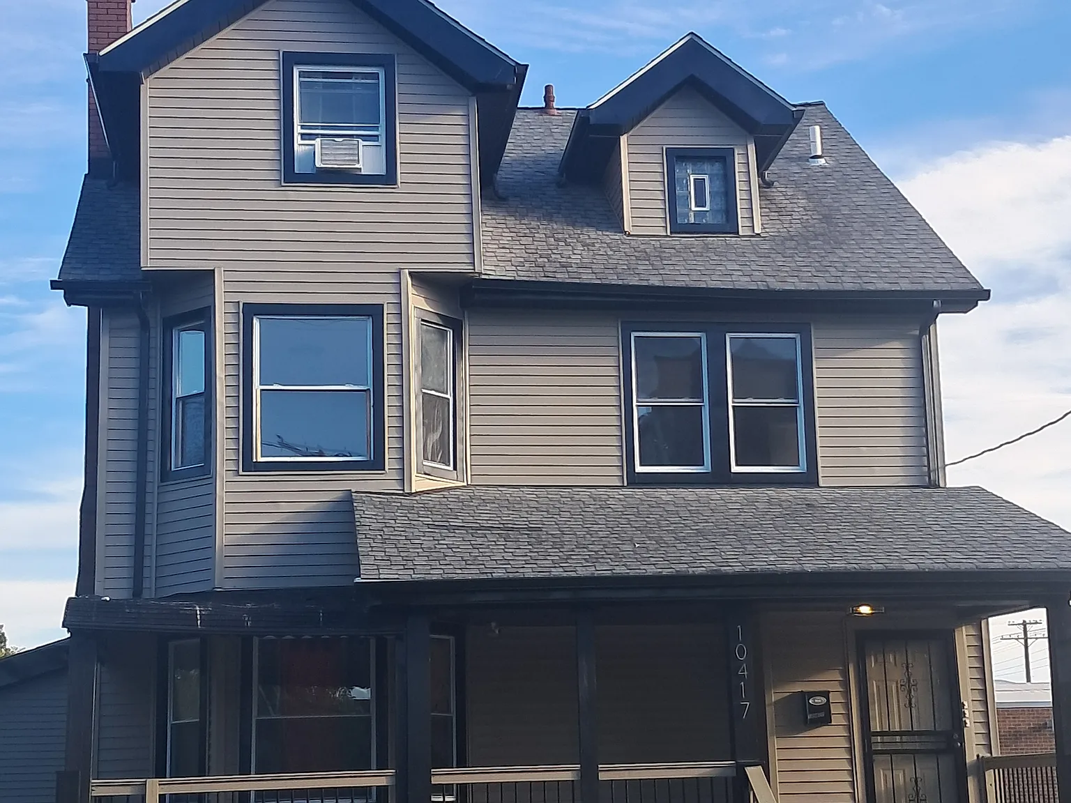 10417 Columbia Ave — Photo 3