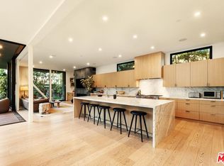 3140 Grand View Blvd, Los Angeles, CA 90066