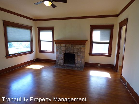 4th image of 1735 Myrtle Ave