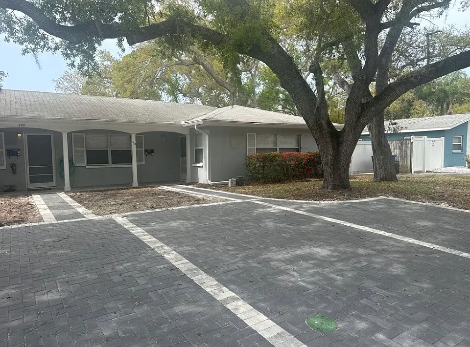 408 New York Ave — Photo 1
