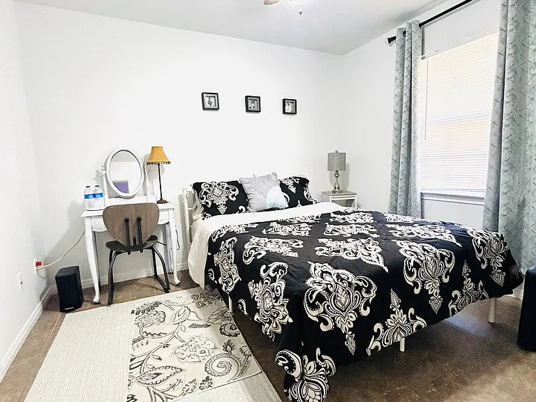 903 Camellia Ct — Photo 12