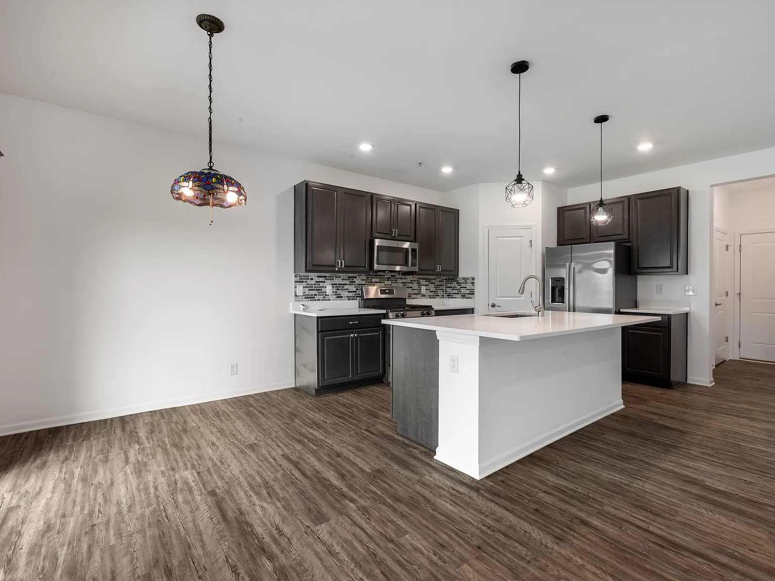 3 bed, 2.5 bath, 2000 sqft, $3,000 — Photo 4