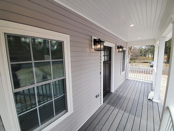 2nd image of 43 Briar Ln