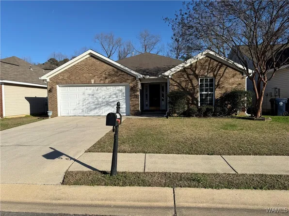 4609 Smithfield Dr, Northport, AL 35473