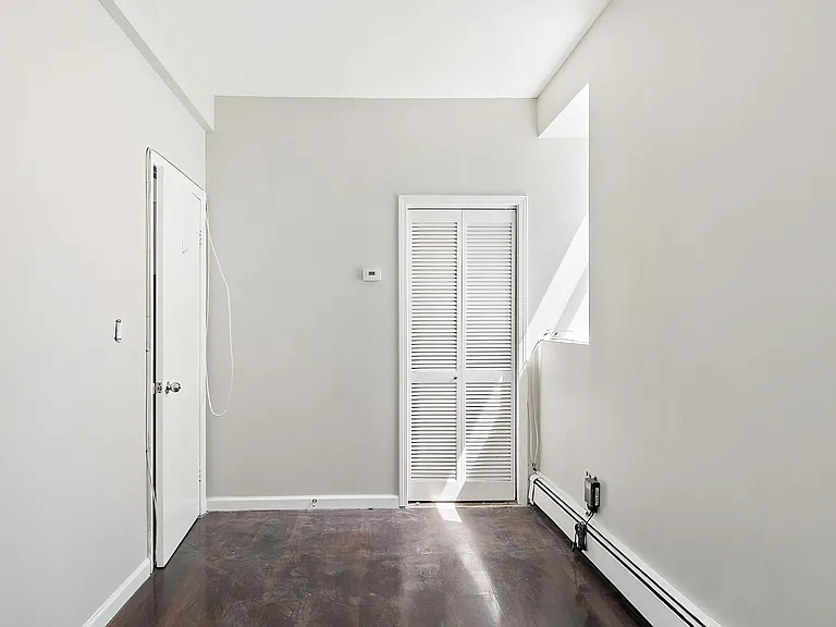 118 Maple Ave #1 — Photo 6