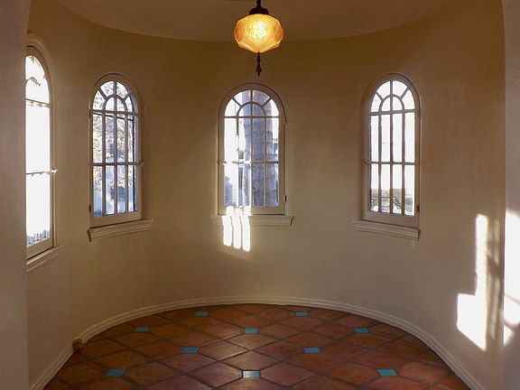 Breakfast room for a great start to every day