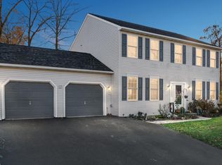 116 Yorkshire Dr, Douglassville, PA