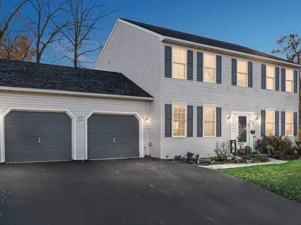 116 Yorkshire Dr, Douglassville, PA 19518