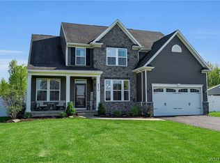 4974 Cloverleaf Ln, Lockport, NY 14094