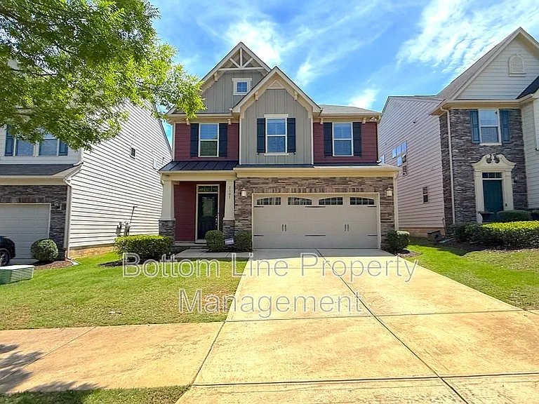 2507 Alyssa Ln — Photo 1