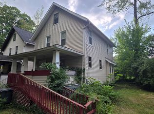 382 W Cedar Ct, Akron, OH 44307