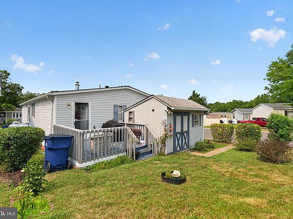 5th image of 9413 Gumtree Park St