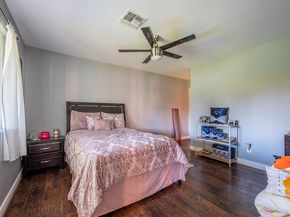 1st image of 7508 W Mulberry Dr
