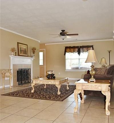 3rd image of 6651 Woodland Oaks