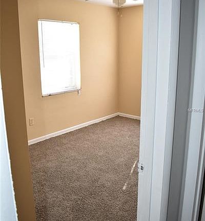 4th image of 923 Rockhill St
