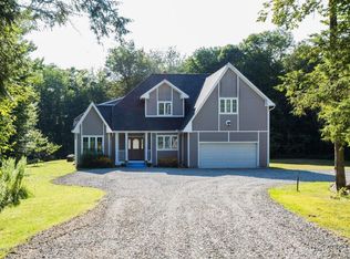 29 Vally View Dr, Becket, MA 01223