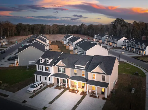 207 Abercom Place Dr, Moncks Corner, SC 29461